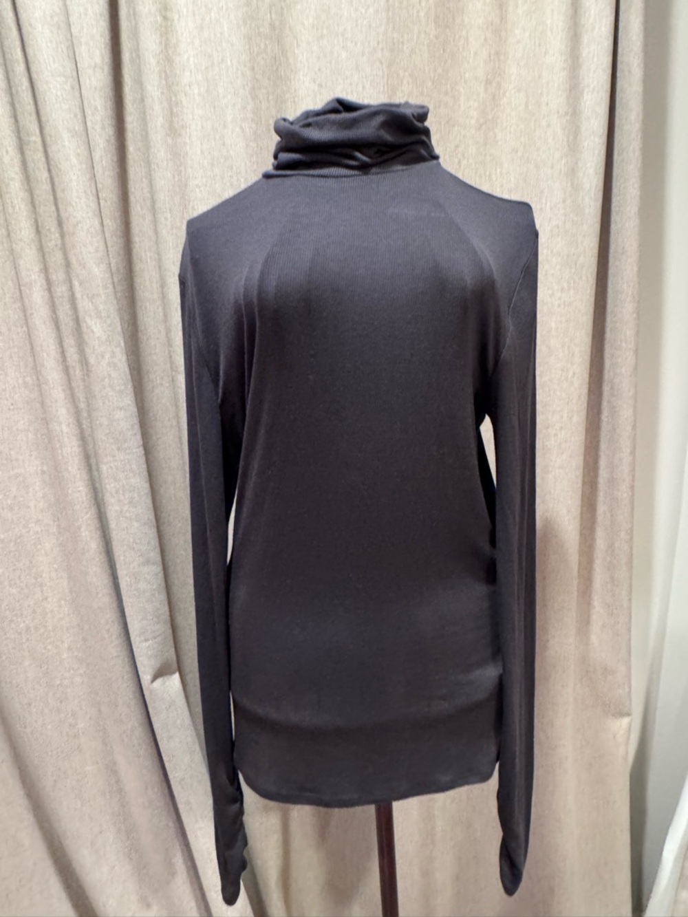 Fabletics - Womens - Jess - Ribbed Turtleneck - Black - Medium